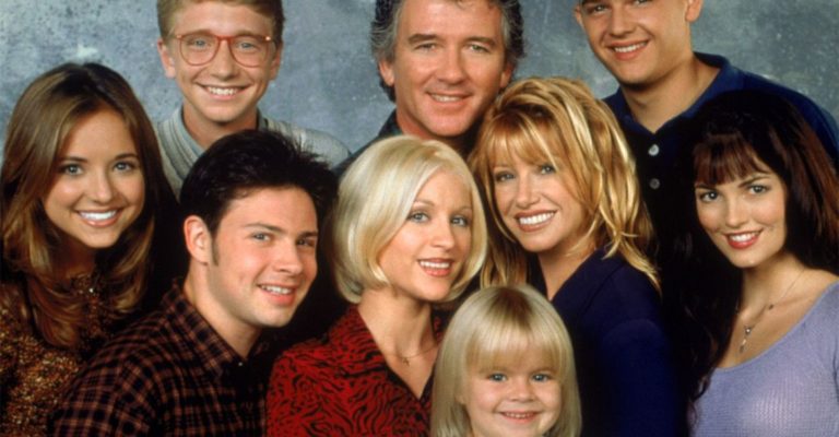 Notre Belle Famille Dana Et Rich Kiss Notre Belle Famille : la meilleure sitcom des années 90 ? – Gay and Geek